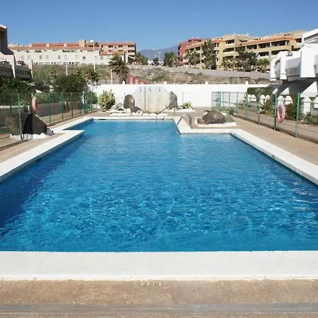 Apartamento Con Jardin Y Piscina En El Balancon Apartment *